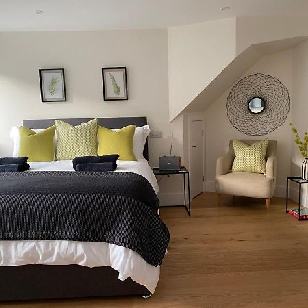 New Studio Apartment - Minutes Walk To Cathedral Salisbury Eksteriør billede