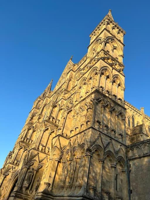 New Studio Apartment - Minutes Walk To Cathedral Salisbury Eksteriør billede